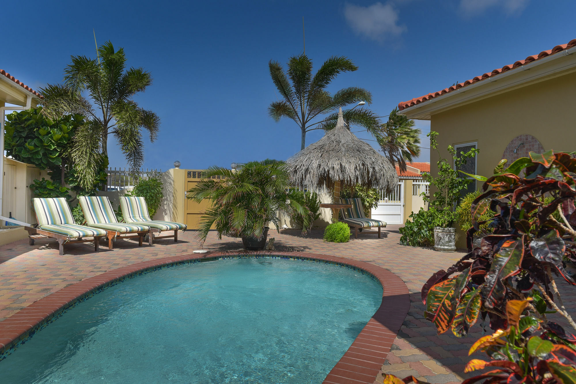 Little Paradise Aruba Vacation Apartments Палм Бийч Екстериор снимка
